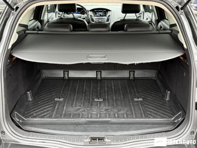 Ford Focus 51 interauto-car