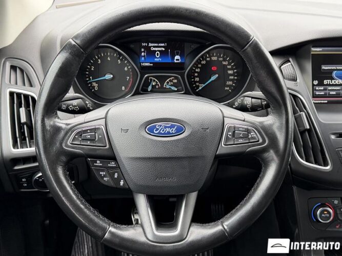Ford Focus 43 interauto-car