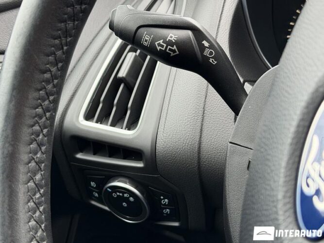 Ford Focus 42 interauto-car