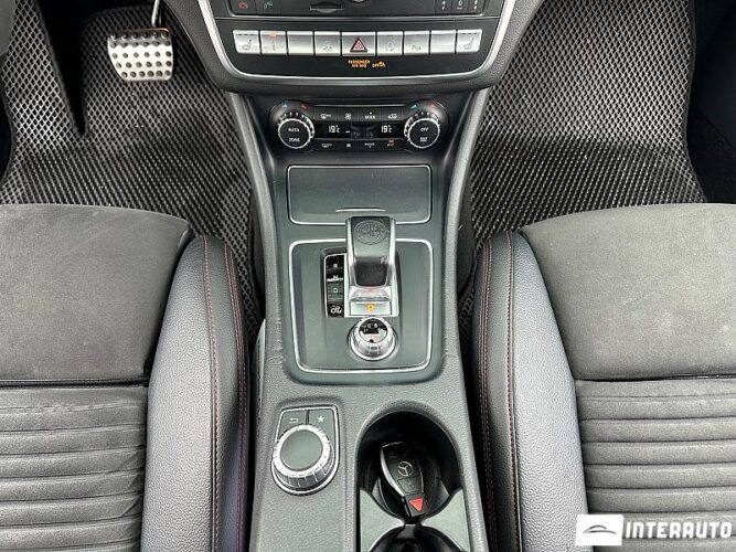 Mercedes CLA 45 AMG 46 interauto-car