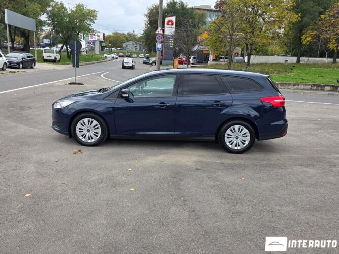 Ford Focus 28 interauto-car