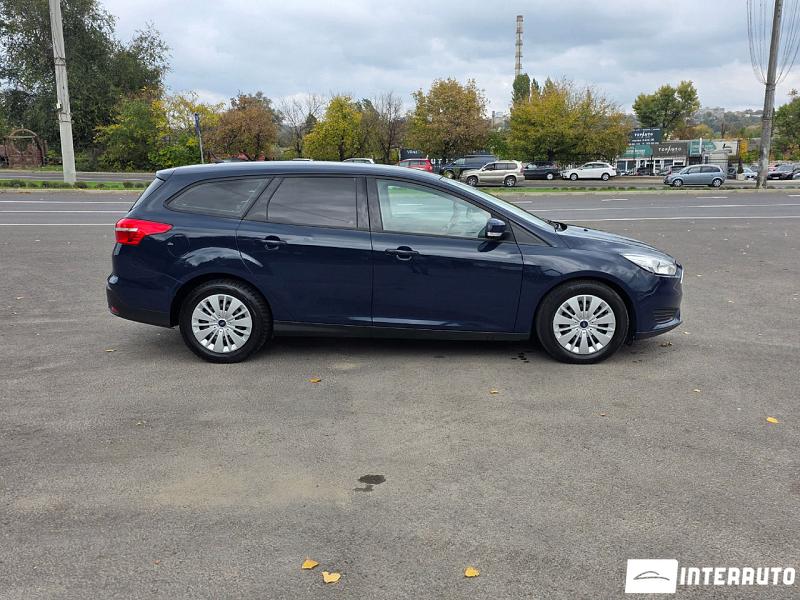 Ford Focus 14 automobil-interauto