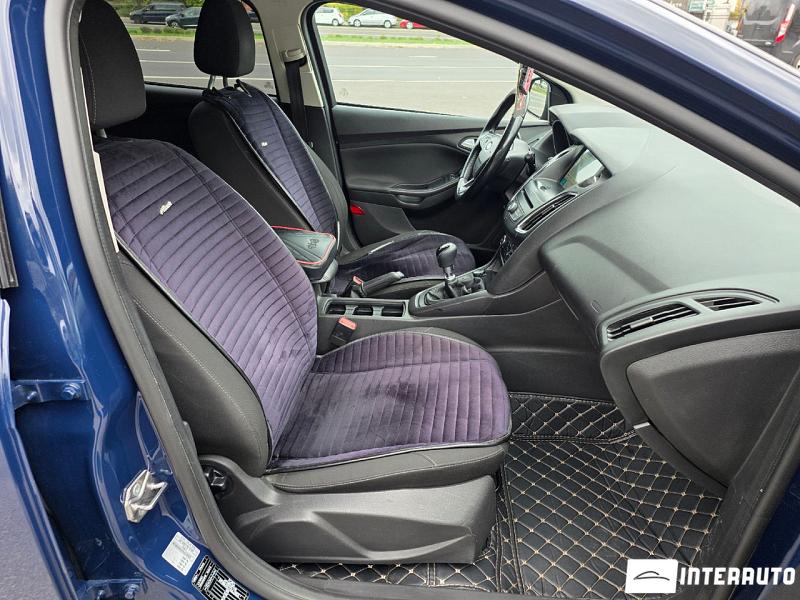 Ford Focus 21 automobil-interauto