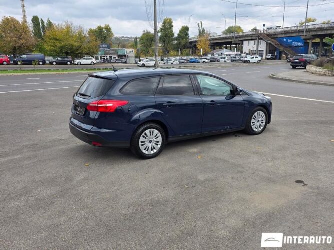 Ford Focus 29 interauto-car