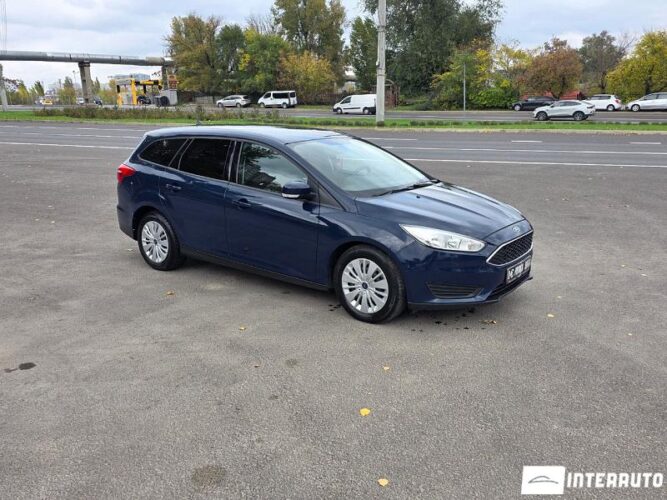 Ford Focus 26 interauto-car