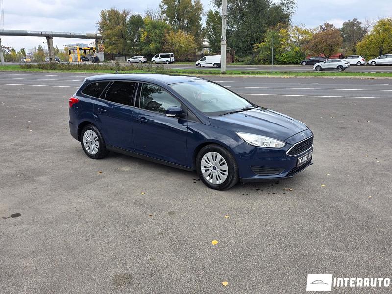 Ford Focus 13 automobil-interauto