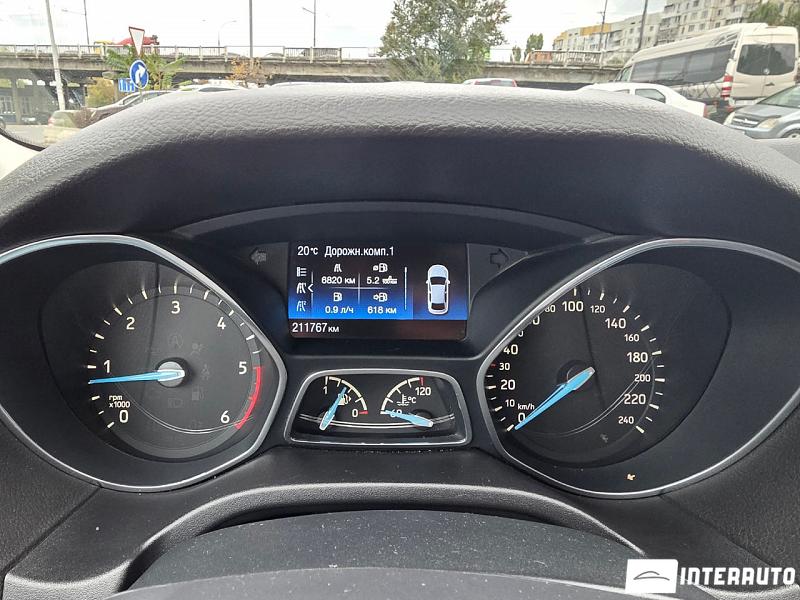 Ford Focus 19 automobil-interauto