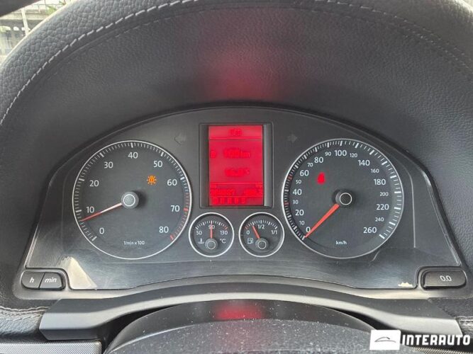 Volkswagen Golf 33 interauto-car