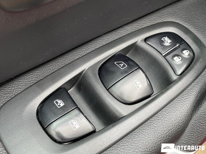 Renault Kadjar 48 interauto-car