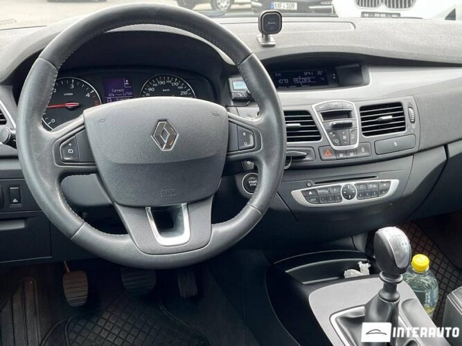 Renault Laguna 32 interauto-car
