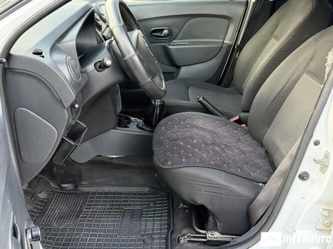 Dacia Logan MCV 31 interauto-car