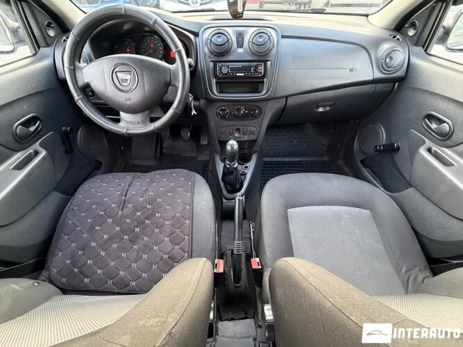 Dacia Logan MCV 32 interauto-car