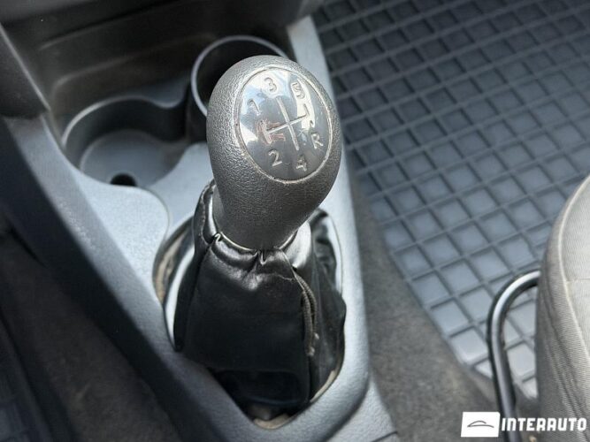 Dacia Logan MCV 37 interauto-car