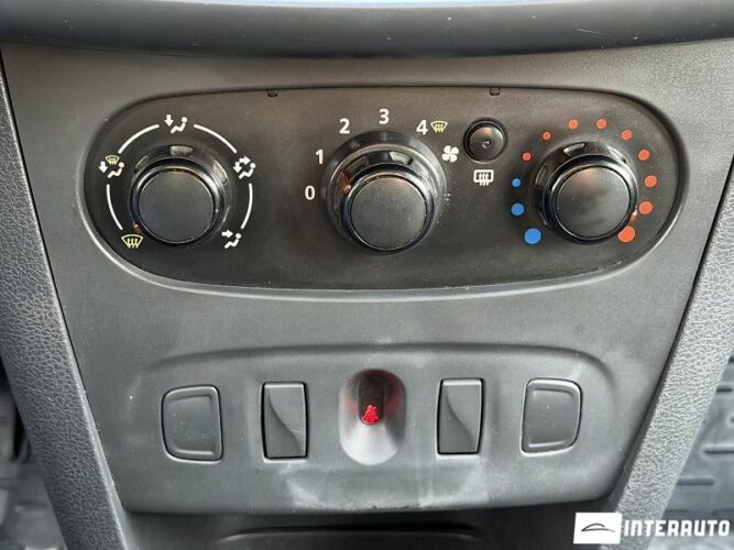 Dacia Logan MCV 36 interauto-car