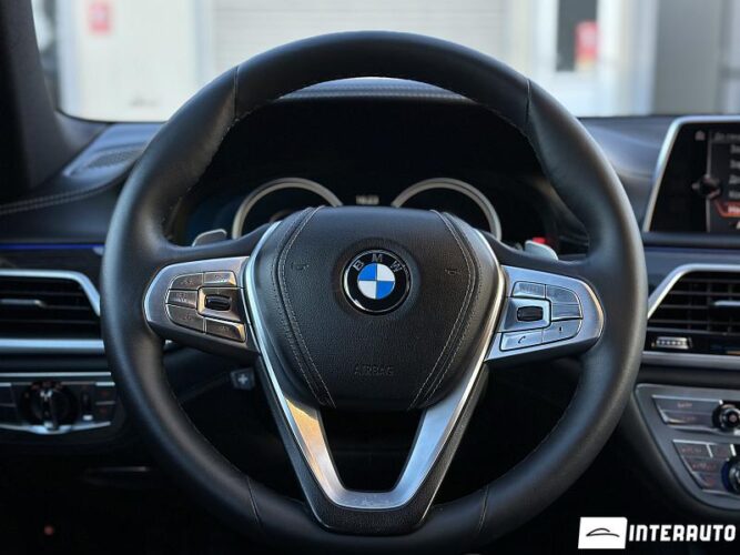 BMW 740e 52 interauto-car