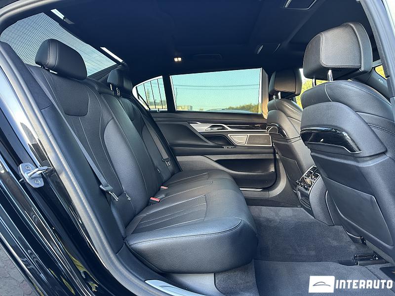 BMW 740e 35 automobil-interauto