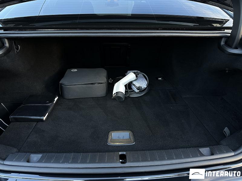 BMW 740e 36 automobil-interauto