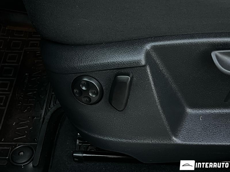 Volkswagen Sharan 16 automobil-interauto