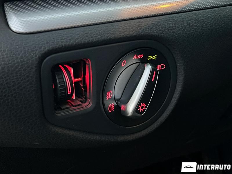 Volkswagen Sharan 18 automobil-interauto