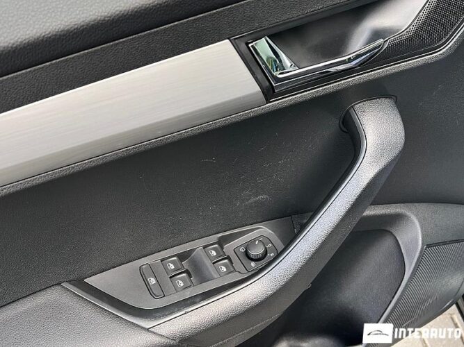 Skoda Karoq 38 interauto-car