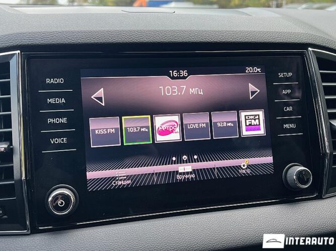 Skoda Karoq 47 interauto-car