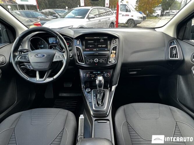 Ford Focus 35 interauto-car