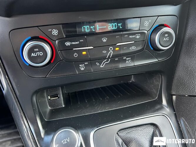 Ford Focus 39 interauto-car