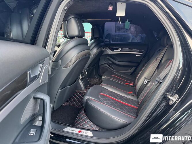 Audi S8 38 interauto-car