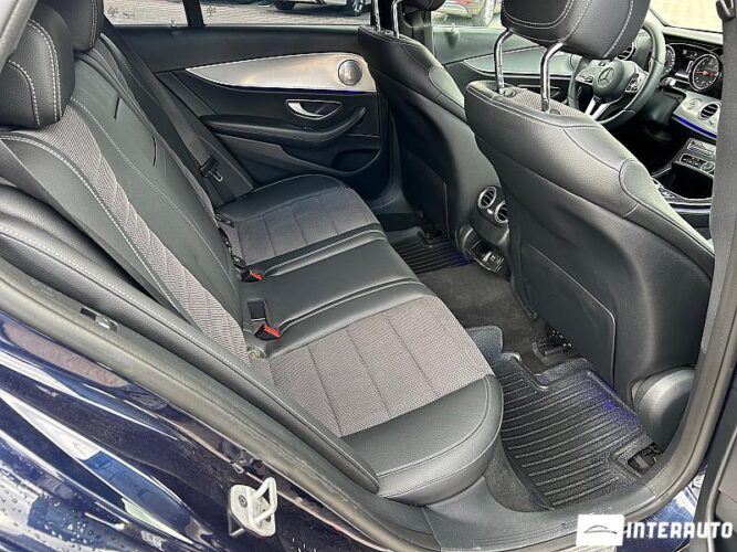 Mercedes E 220 45 interauto-car