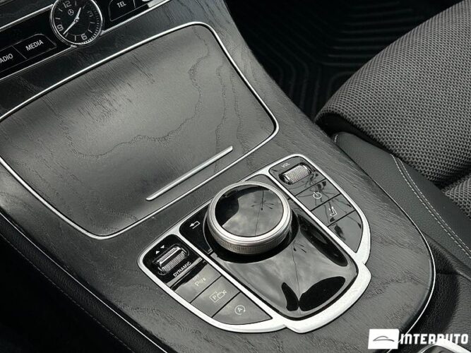 Mercedes E 220 42 interauto-car