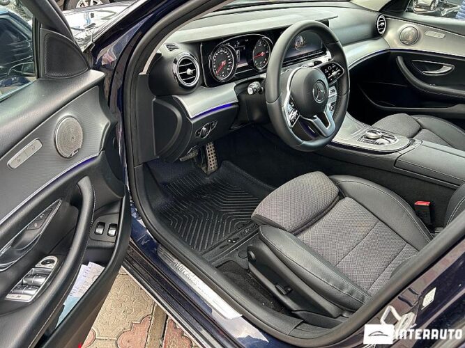 Mercedes E 220 34 interauto-car