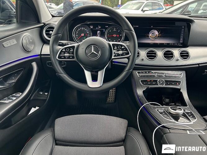 Mercedes E 220 36 interauto-car