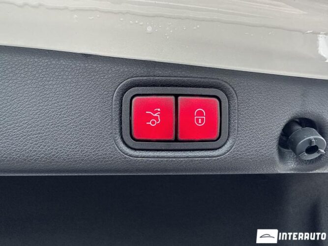 Mercedes E 350 51 interauto-car