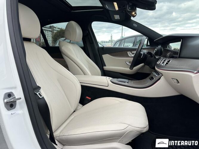 Mercedes E 350 39 interauto-car