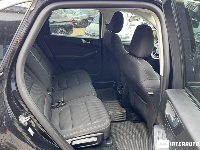 Ford Kuga 46 interauto-car