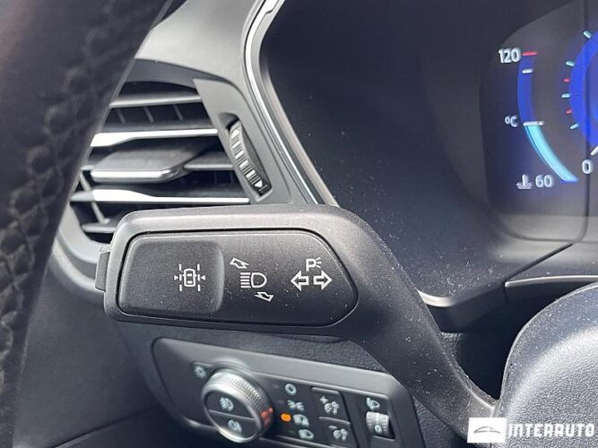 Ford Kuga 37 interauto-car