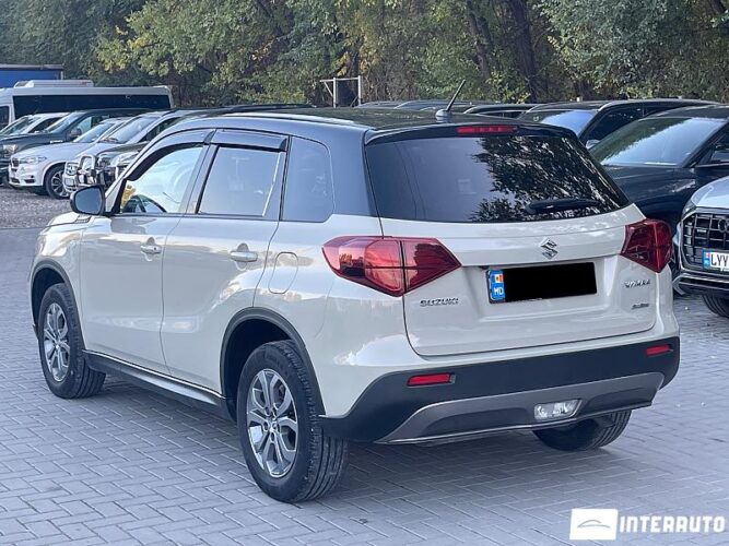 Suzuki Vitara 34 interauto-car