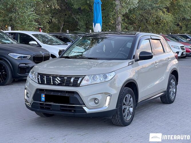 Suzuki Vitara 31 interauto-car