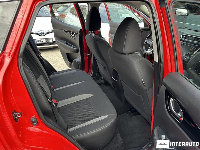 Nissan Qashqai 42 interauto-car