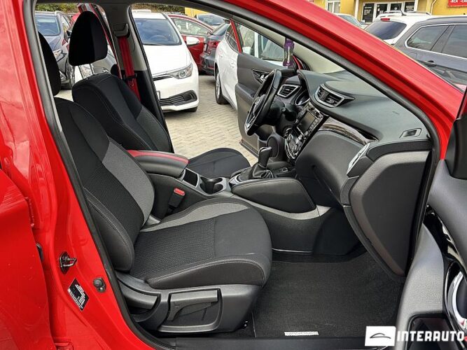 Nissan Qashqai 43 interauto-car