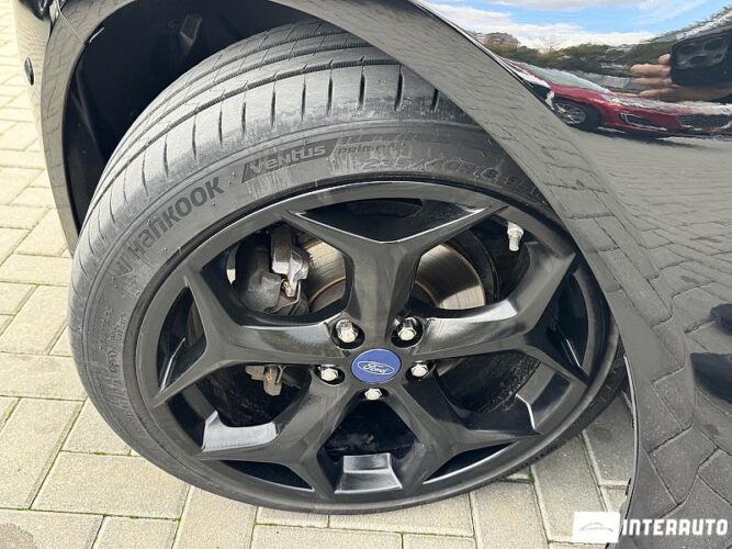 Ford Focus 46 interauto-car