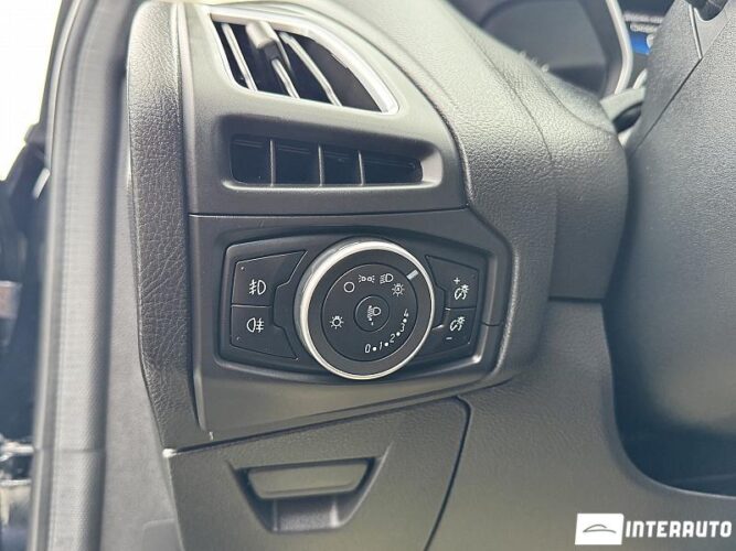 Ford Focus 48 interauto-car