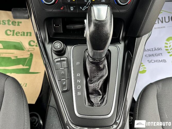 Ford Focus 42 interauto-car