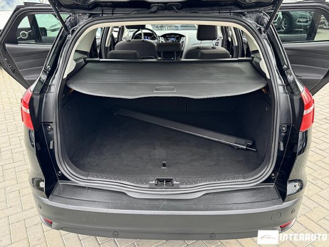 Ford Focus 49 interauto-car