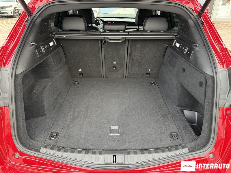 Alfa Romeo Stelvio Sprint 30 automobil-interauto