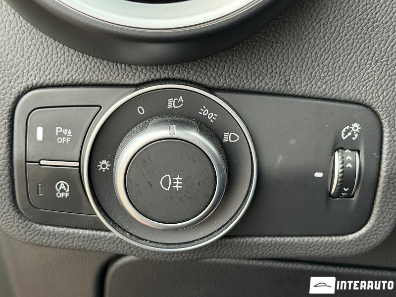 Alfa Romeo Stelvio Sprint 21 automobil-interauto