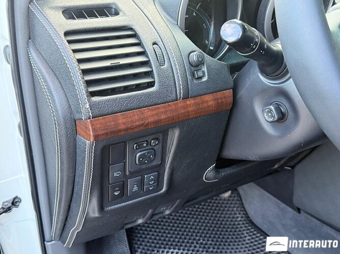Toyota Land Cruiser Prado 39 interauto-car