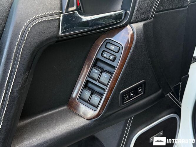 Toyota Land Cruiser Prado 37 interauto-car