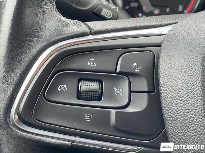 Buick Encore 38 interauto-car