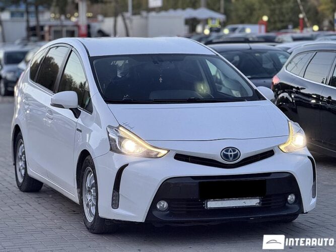 Toyota Prius Plus / V 30 interauto-car